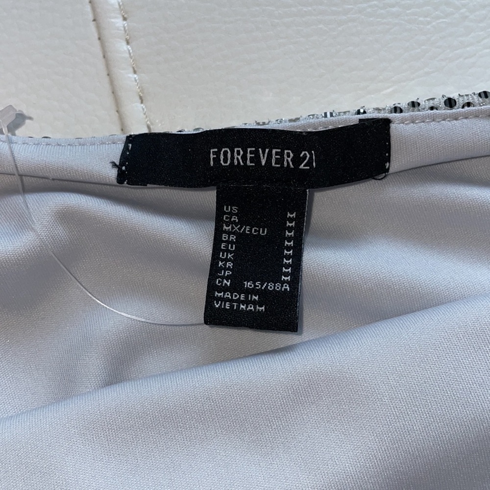 NWOT Forever 21 Sparkly Sliver Glitter Crop Top - Picture 4 of 4